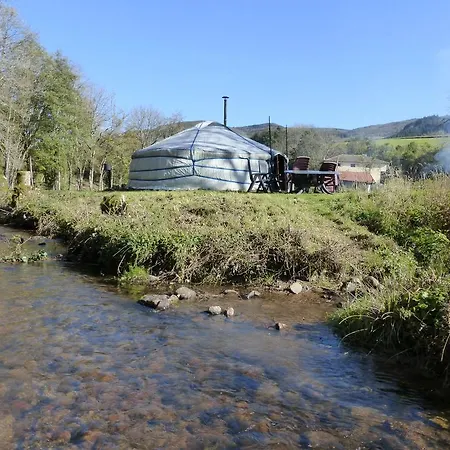 Tente de luxe Le Moulin Gitenay - Gite Clermont-Ferrand